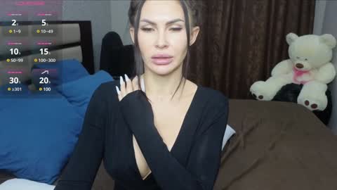 KIm online show from December 8, 2024, 10:52 am