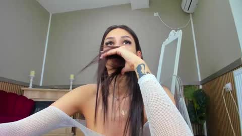 kimi_ivy online show from February 23, 2025, 4:50 am