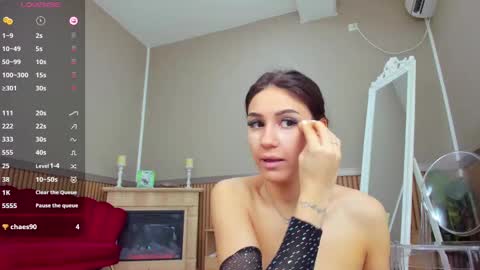 kimi_ivy online show from March 8, 2025, 5:38 am