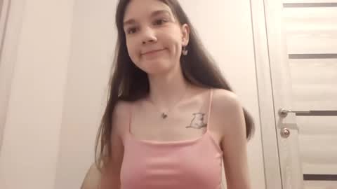 Lina  online show from April 23, 2026, 10:47 am