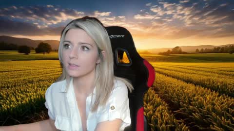 Wolfs Girl online show from December 20, 2024, 2:08 am