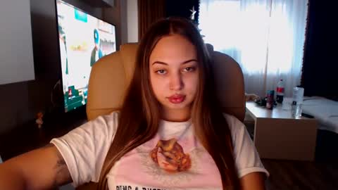 Kim Lee  online show from January 4, 2025, 1:31 pm