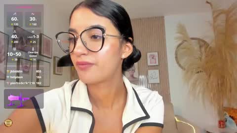 Kim  online show from February 11, 2025, 4:01 am