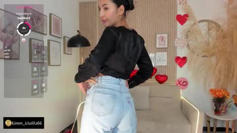 Kim  online show from February 17, 2025, 8:36 pm