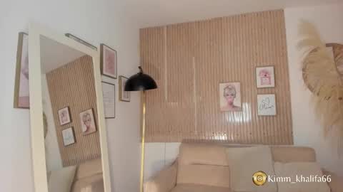 Kim  online show from March 5, 2025, 11:05 pm