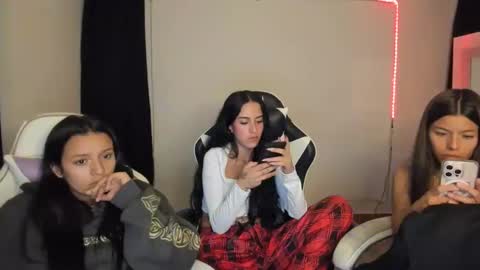 kimmi online show from March 2, 2025, 3:13 am