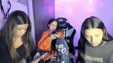 kimmi online show from December 2, 2025, 11:45 pm