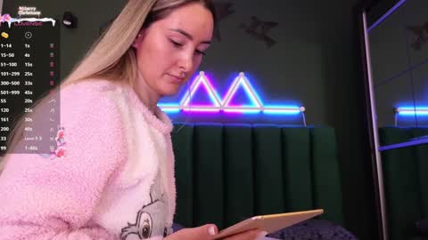 Kimmie online show from December 22, 2024, 6:26 pm