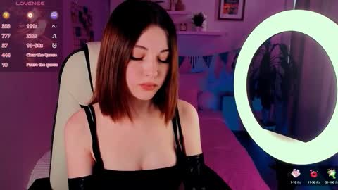  Your Kimmie  follow me  online show from September 24, 2025, 9:01 am