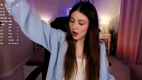  Your Kimmie  follow me  online show from April 7, 2026, 7:20 am