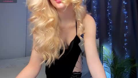 Snapshot of kimmy1_powell chatting on November 12, 2025, 4:13 am kimmy1_powell online show from November 12, 2025, 4:13 am