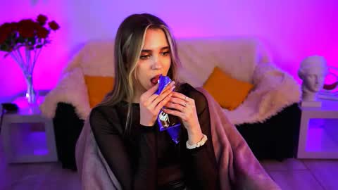 kimporins online show from March 4, 2026, 2:56 pm