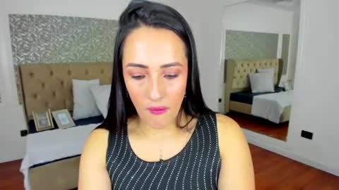 Snapshot of kimwessel_ chatting on July 22, 2026, 7:27 pm Kim online show from July 22, 2026, 7:27 pm