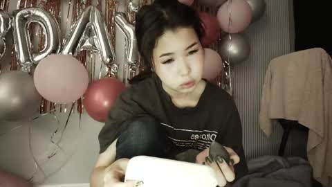 Snapshot of kimy_jina chatting on June 5, 2026, 3:24 am Kimi online show from June 5, 2026, 3:24 am