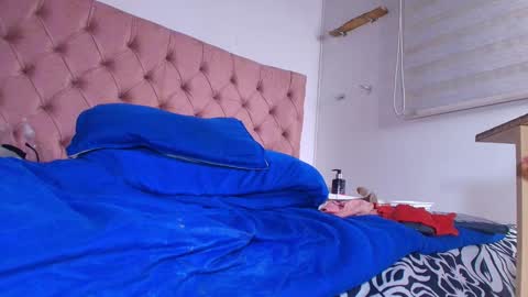 Bella online show from January 25, 2025, 9:15 am