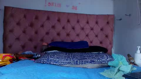 Bella online show from September 30, 2025, 3:11 am