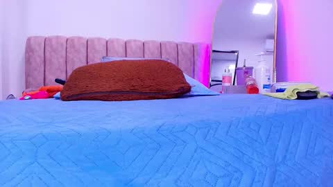 Bella online show from March 19, 2026, 3:10 am