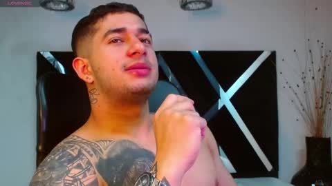 Angel Falconer online show from November 14, 2025, 1:15 am