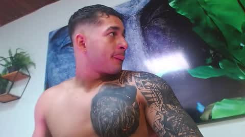 Angel Falconer online show from November 29, 2025, 2:03 am