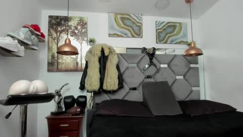 HOT MEN BLACK online show from January 27, 2025, 5:14 am