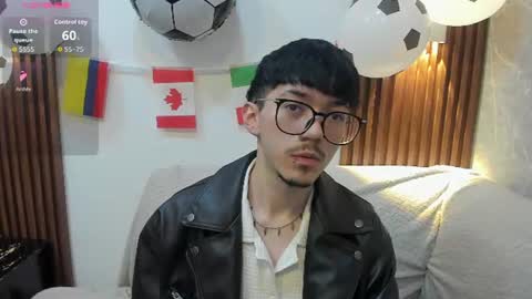 Snapshot of king_luxury1 chatting on June 27, 2026, 12:22 pm King online show from June 27, 2026, 12:22 pm