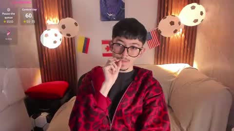 Snapshot of king_luxury1 chatting on July 16, 2026, 12:22 pm King online show from July 16, 2026, 12:22 pm