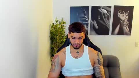 king_of_kings__ online show from February 21, 2025, 3:23 am