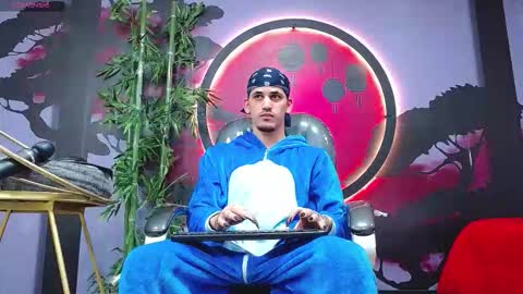 king voy online show from November 18, 2025, 7:18 pm