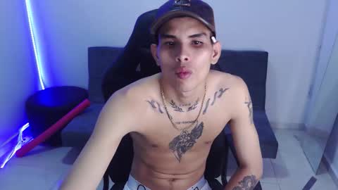 Snapshot of king_warlord chatting on December 23, 2025, 7:28 am king_warlord online show from December 23, 2025, 7:28 am