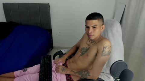 Snapshot of king_warlord chatting on July 14, 2026, 2:01 pm king_warlord online show from July 14, 2026, 2:01 pm