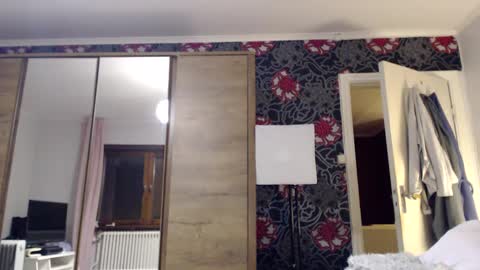 sexysexyhotwetpinkredpussy online show from February 16, 2025, 5:26 pm