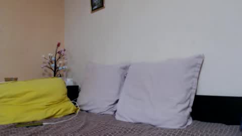 sexysexyhotwetpinkredpussy online show from September 11, 2025, 3:01 pm