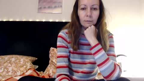 Snapshot of kingandprincess chatting on May 18, 2026, 8:36 pm sexysexyhotwetpinkredpussy online show from May 18, 2026, 8:36 pm