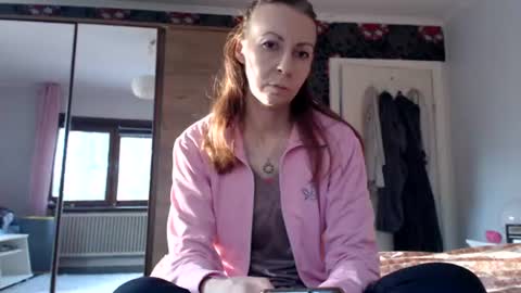 Snapshot of kingandprincess chatting on June 19, 2026, 7:17 pm sexysexyhotwetpinkredpussy online show from June 19, 2026, 7:17 pm