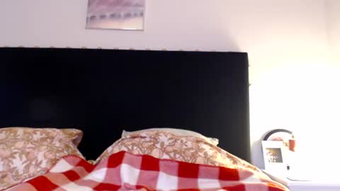 Snapshot of kingandprincess chatting on June 21, 2026, 9:06 pm sexysexyhotwetpinkredpussy online show from June 21, 2026, 9:06 pm