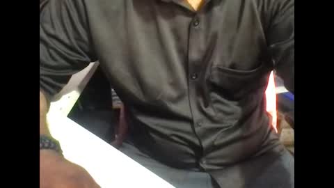 kingcobra_08 online show from April 9, 2026, 2:44 am