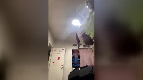 kingecstasyxxxddd online show from April 22, 2026, 7:33 am