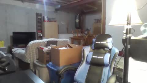 Snapshot of kingoffootfetish chatting on January 25, 2025, 5:40 am Master King Tommy online show from January 25, 2025, 5:40 am