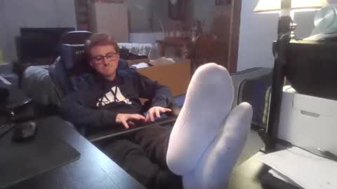 Snapshot of kingoffootfetish chatting on January 28, 2025, 3:57 pm Master King Tommy online show from January 28, 2025, 3:57 pm