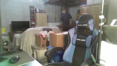 Snapshot of kingoffootfetish chatting on February 25, 2025, 4:57 am Master King Tommy online show from February 25, 2025, 4:57 am