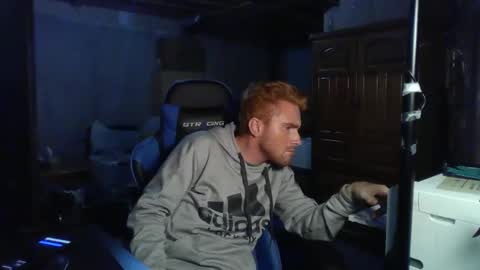 Snapshot of kingoffootfetish chatting on October 19, 2025, 1:39 am Master King Tommy online show from October 19, 2025, 1:39 am