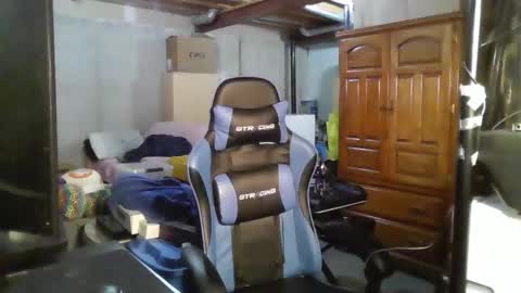 Snapshot of kingoffootfetish chatting on December 19, 2025, 9:05 am Master King Tommy online show from December 19, 2025, 9:05 am