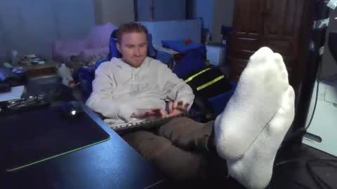 Snapshot of kingoffootfetish chatting on April 4, 2026, 8:12 am Master King Tommy online show from April 4, 2026, 8:12 am