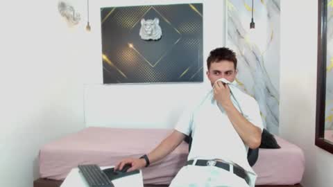 KING  online show from April 23, 2026, 4:46 am