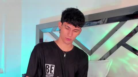  A L E X  online show from February 8, 2025, 12:06 pm