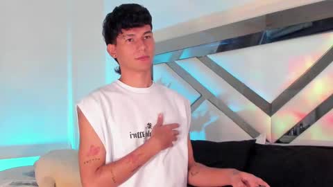  A L E X  online show from February 9, 2025, 8:33 am