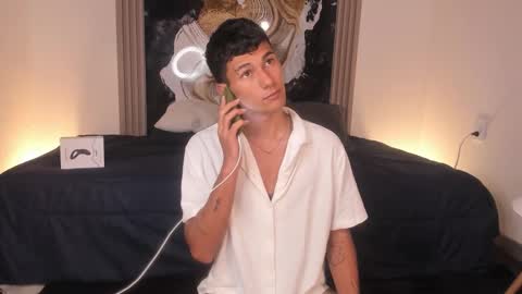  A L E X  online show from January 9, 2026, 3:20 am