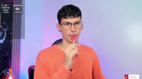  A L E X  online show from April 12, 2026, 12:04 am