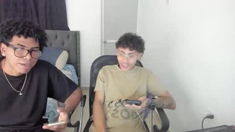 DOMINANT ALPHA KINGS online show from October 21, 2025, 11:38 pm