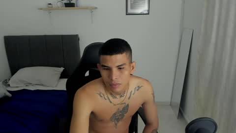 Snapshot of kings_latins chatting on July 5, 2026, 1:18 pm DOMINANT ALPHA KINGS online show from July 5, 2026, 1:18 pm